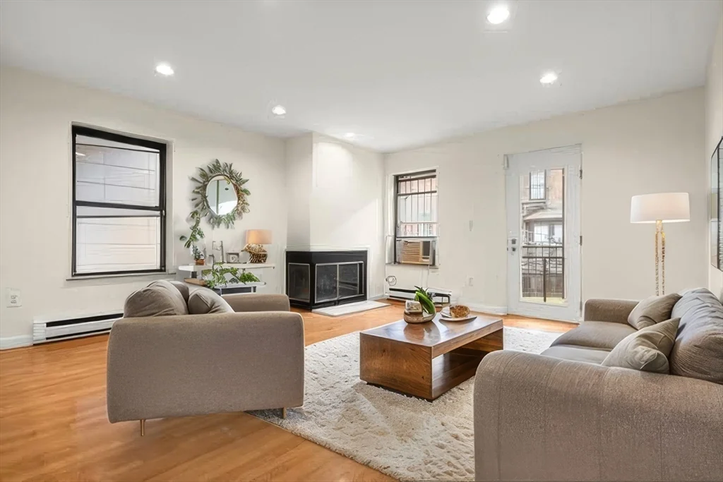 18 East Springfield St, Harrison Lenox