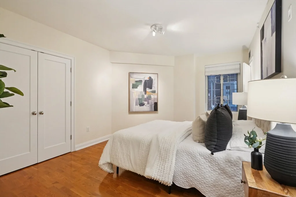 20 Chapel St, Longwood