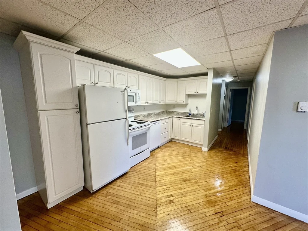 16 Richards Ave, North Attleboro