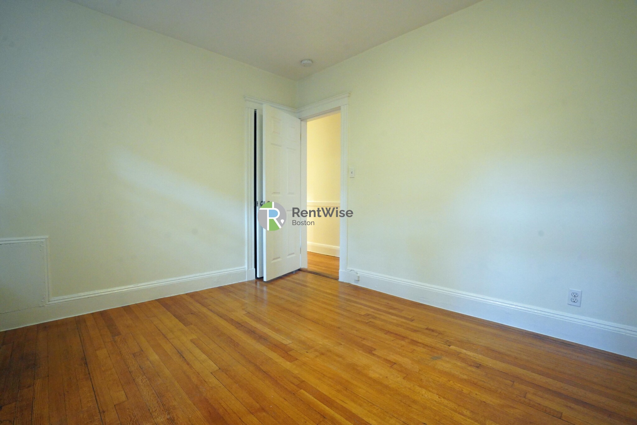 1848 Commonwealth Ave, Brighton