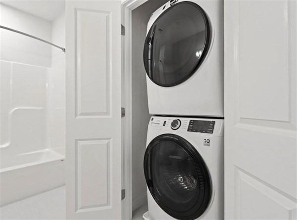 320 Middlesex Ave, Medford