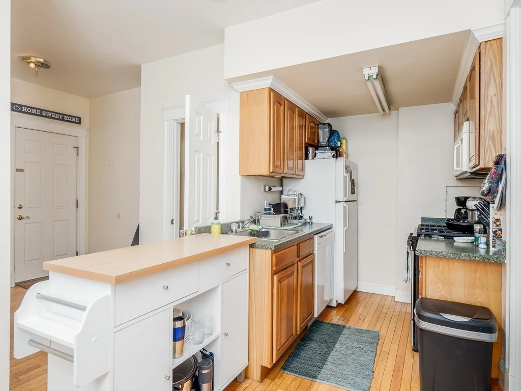 546 East 8th St, South Boston