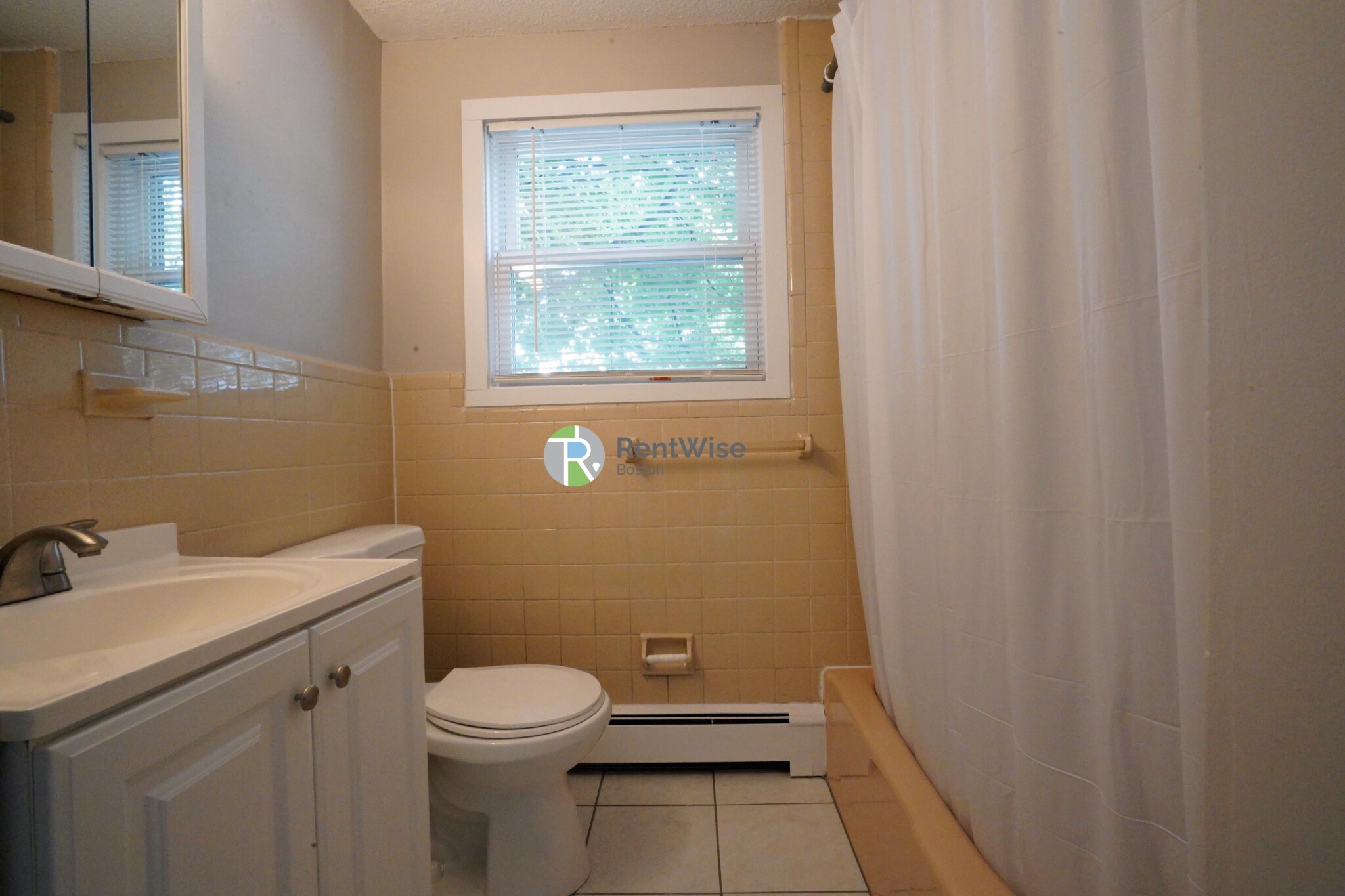 121 Ash St, South Side