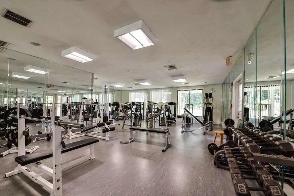 59 Village Brook Ln, Natick