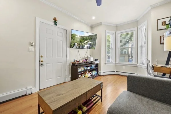 13 Telegraph St, South Boston