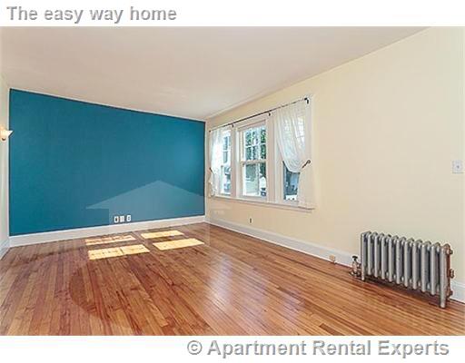 67 Fairfax St, Tufts