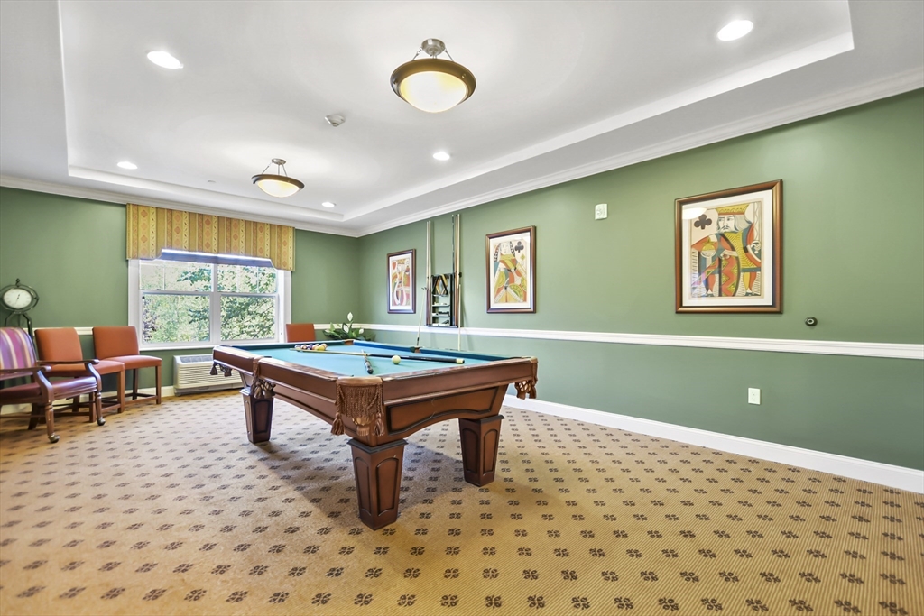 1275 Turnpike St, North Andover