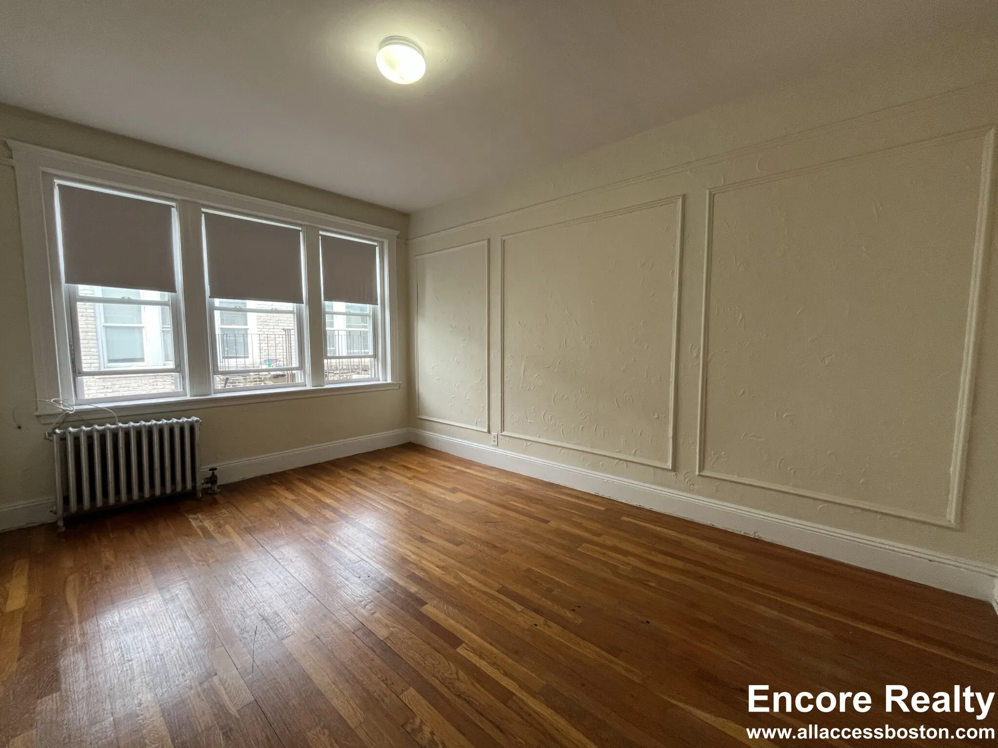 1687 Commonwealth Ave, Brighton