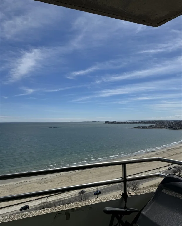 382 Ocean Ave, Revere