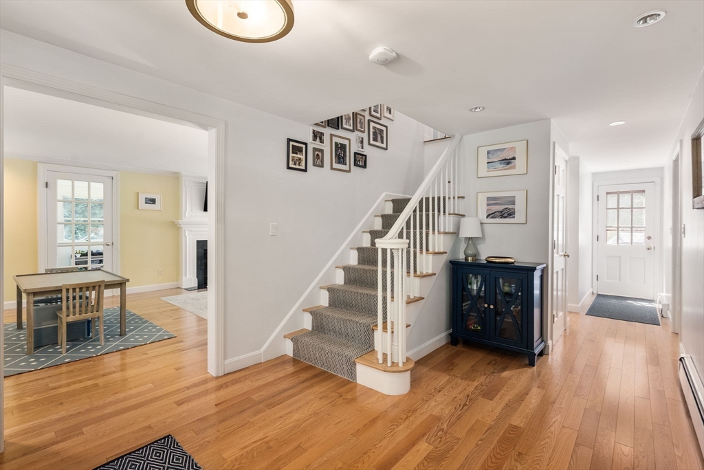 26 Cedar Hill Rd, Dover