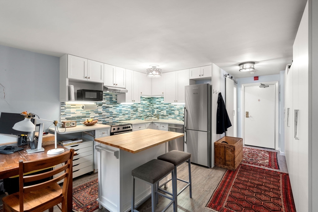 32 Whites Ave, Watertown