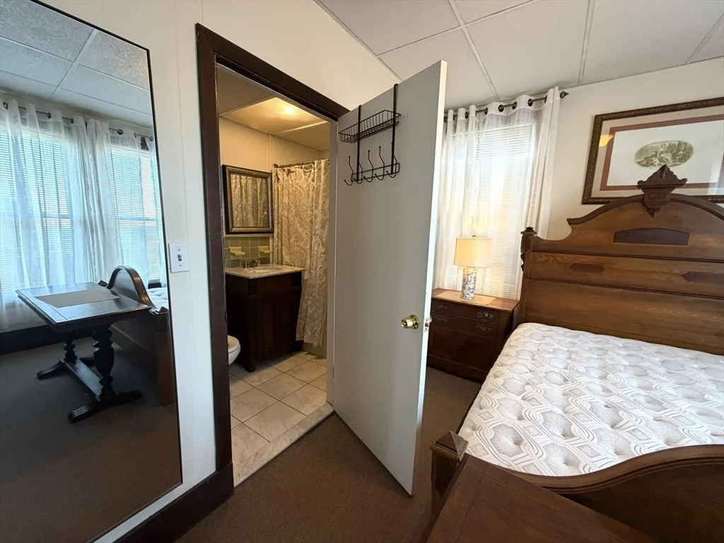 110 Grovers Ave, Winthrop