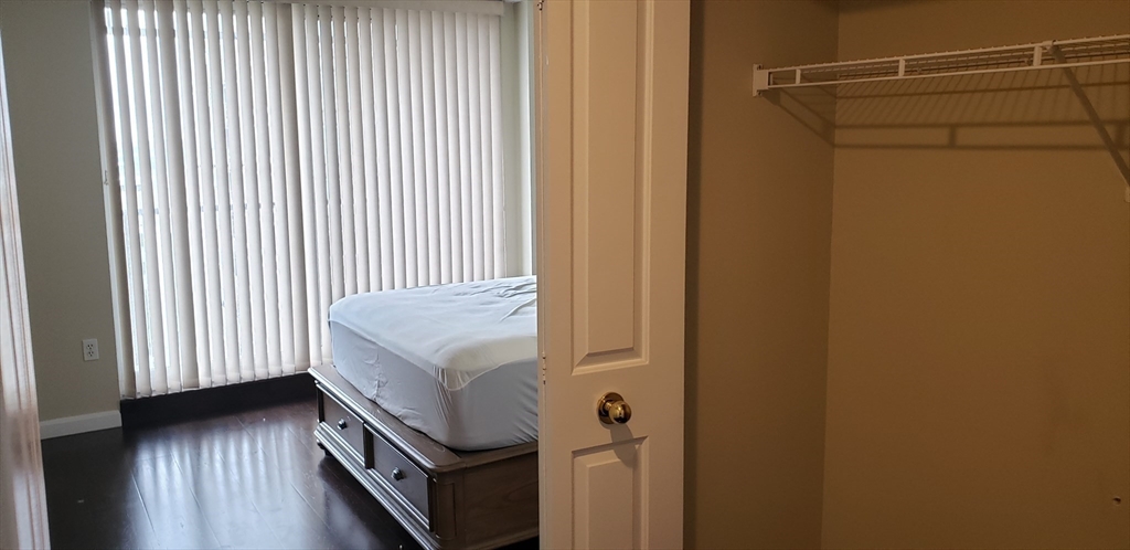 8 Museum Way, East Cambridge