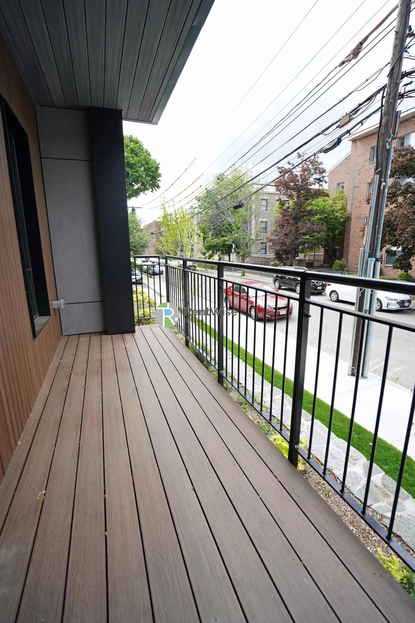 83 Gardner St, Allston