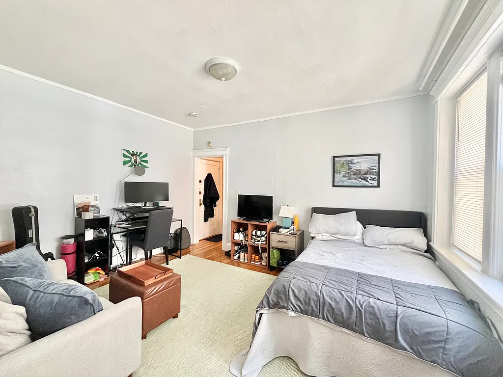 1641 Commonwealth Ave, Brighton