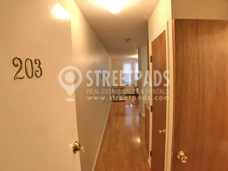 8 Wait St, Mission Hill