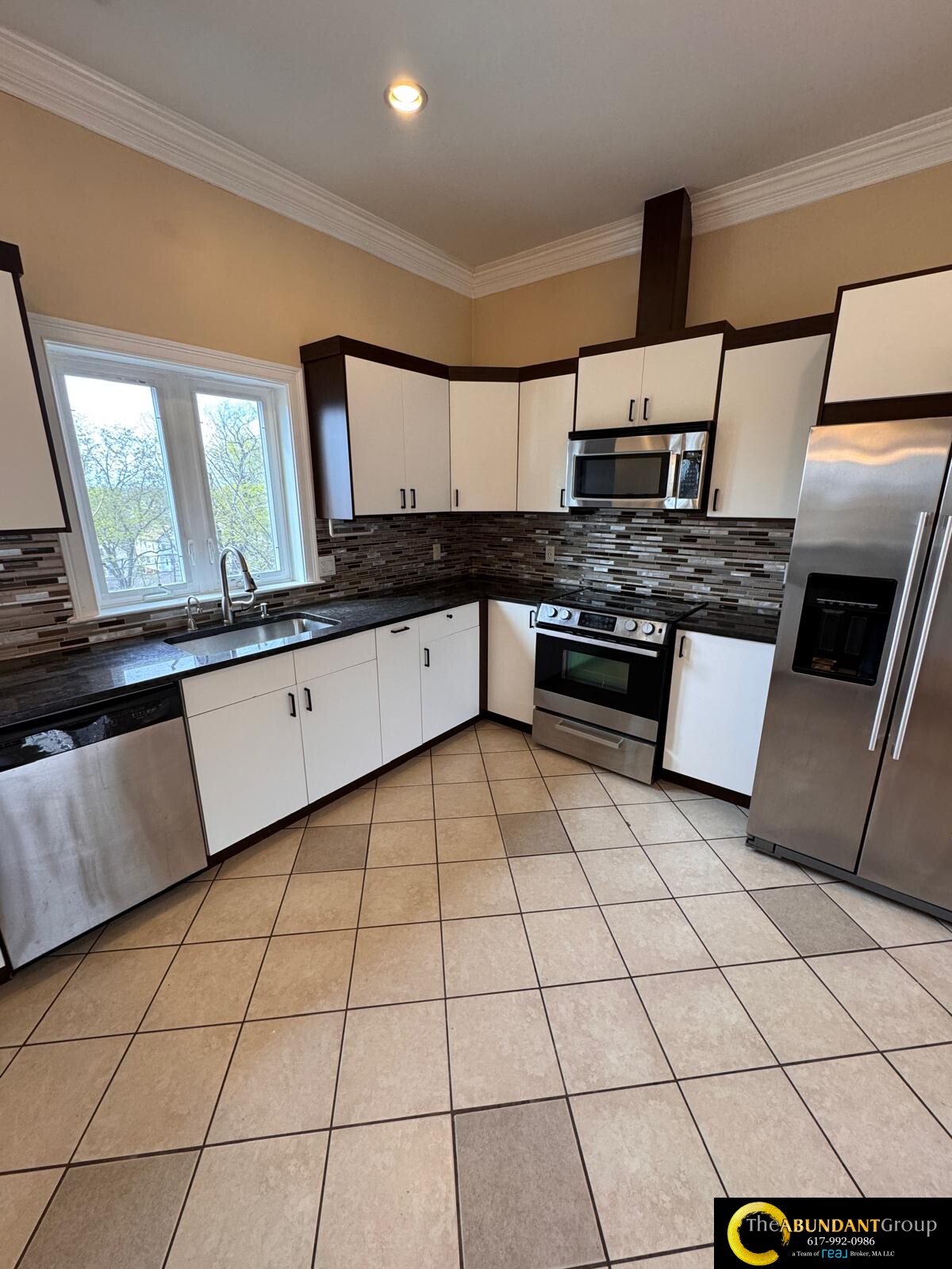 473 Revere Beach Pkwa, Revere