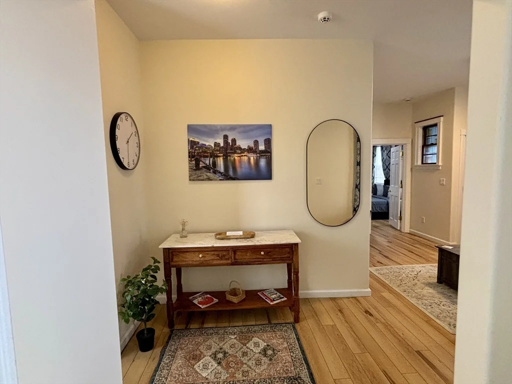 407 Main St, Medford