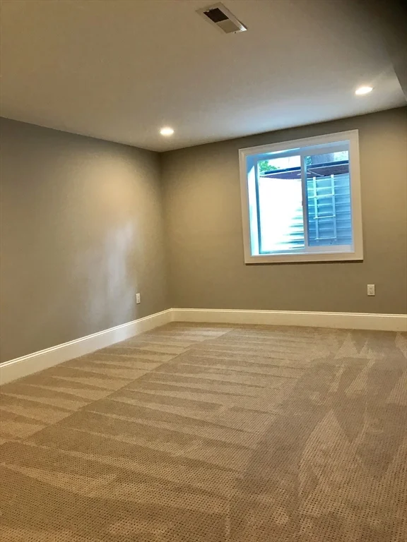 301 Linden St, Wellesley