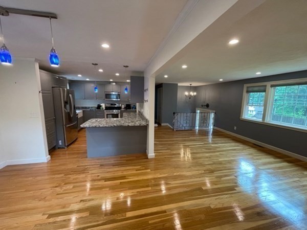 17 Ridley Rd, Dedham