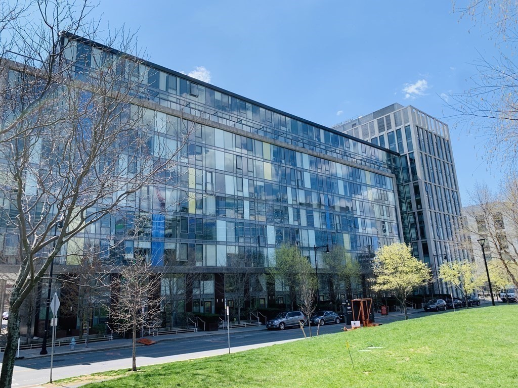 2 Earhart St, East Cambridge