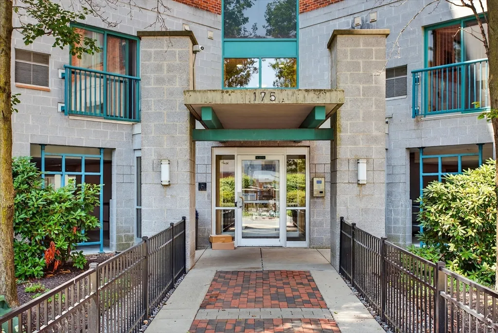 175 Cottage, Chelsea