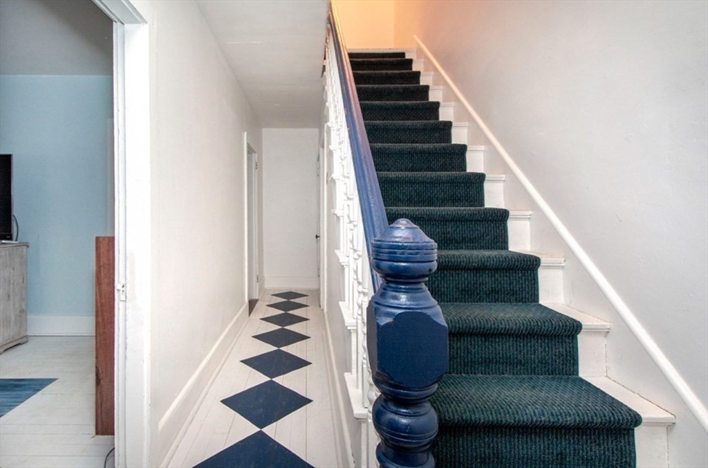 17 Suosso Ln, Plymouth