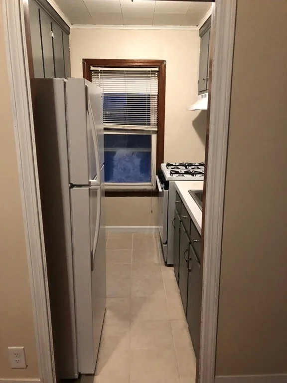 117 Thomas St, Fall River