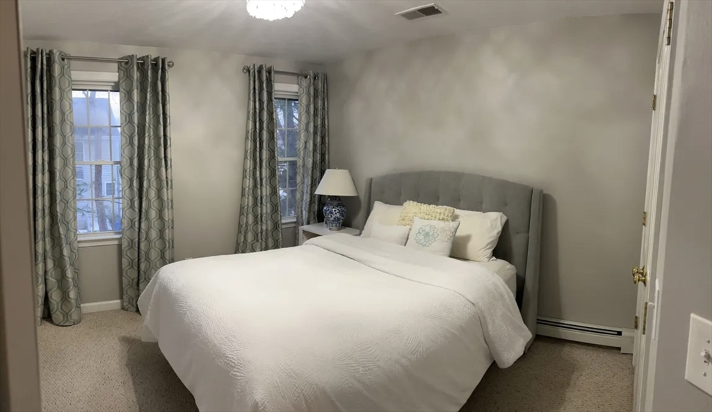 21 Shubert Rd, East Weymouth