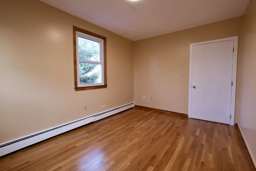 26 Cleveland St, Dedham