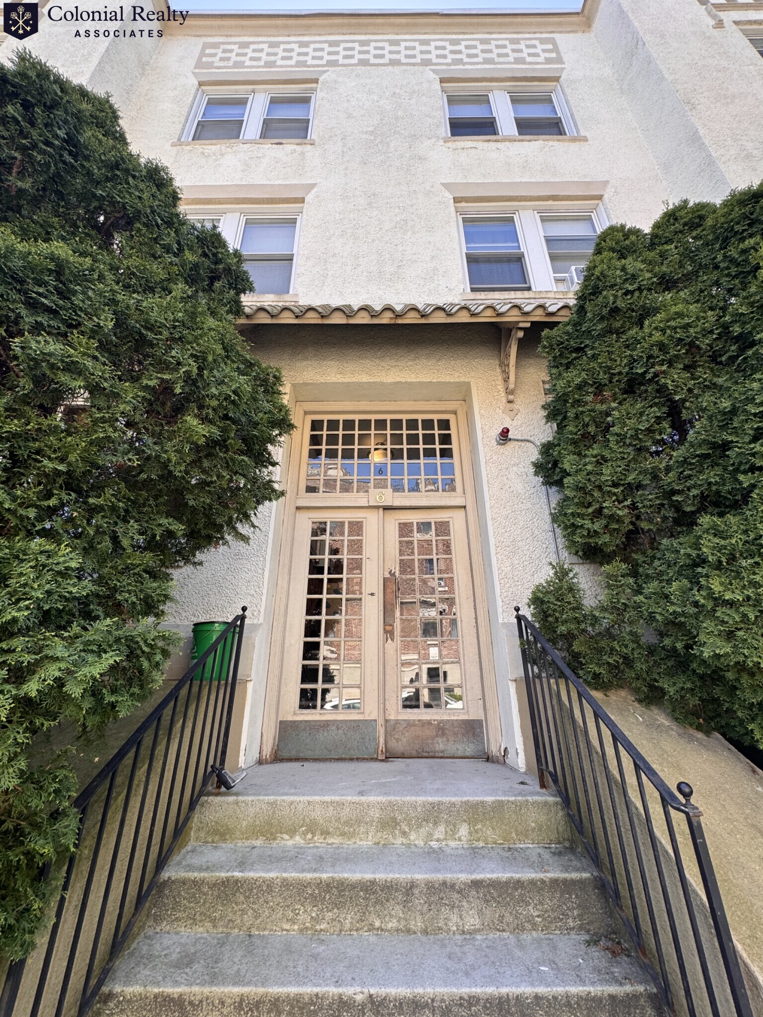 4 Radcliffe Rd, Allston