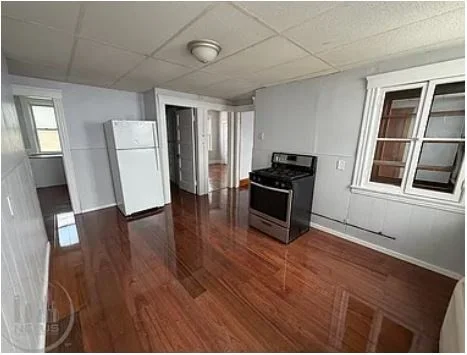 21 Hitchcock Rd, Webster Square