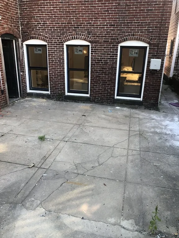 786 E Sixth, South Boston