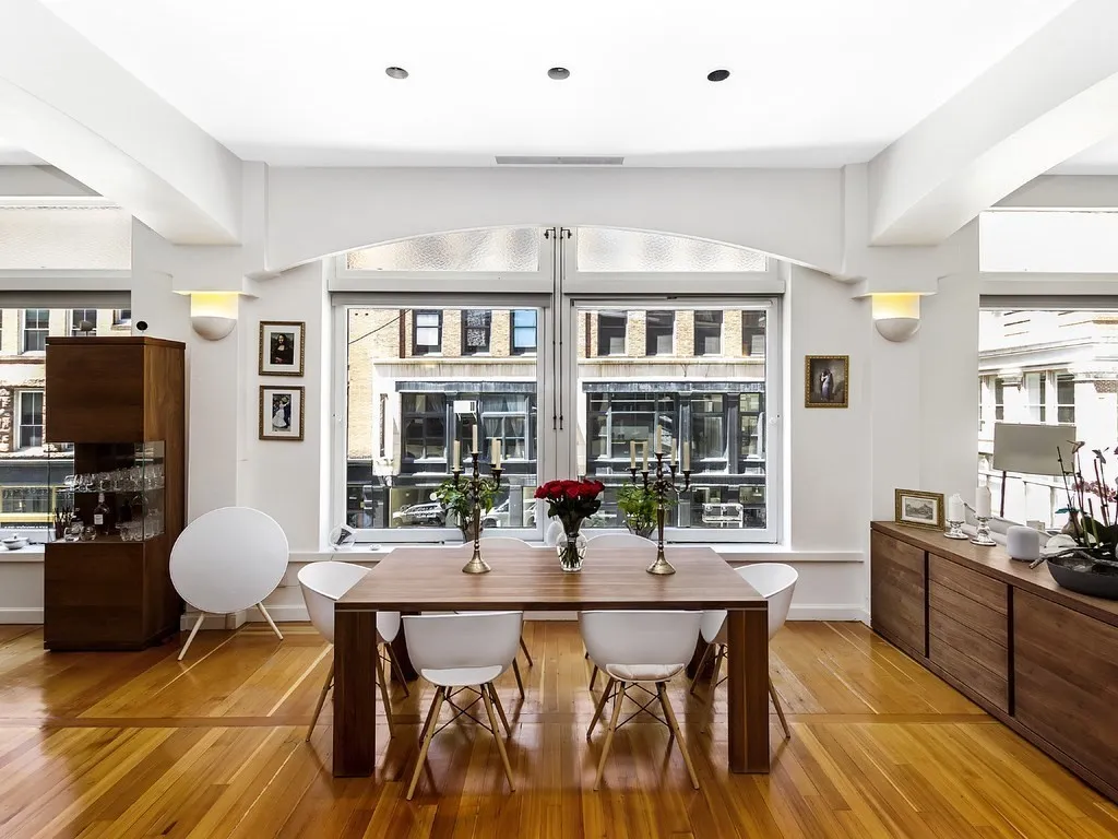 86 South, Leather District