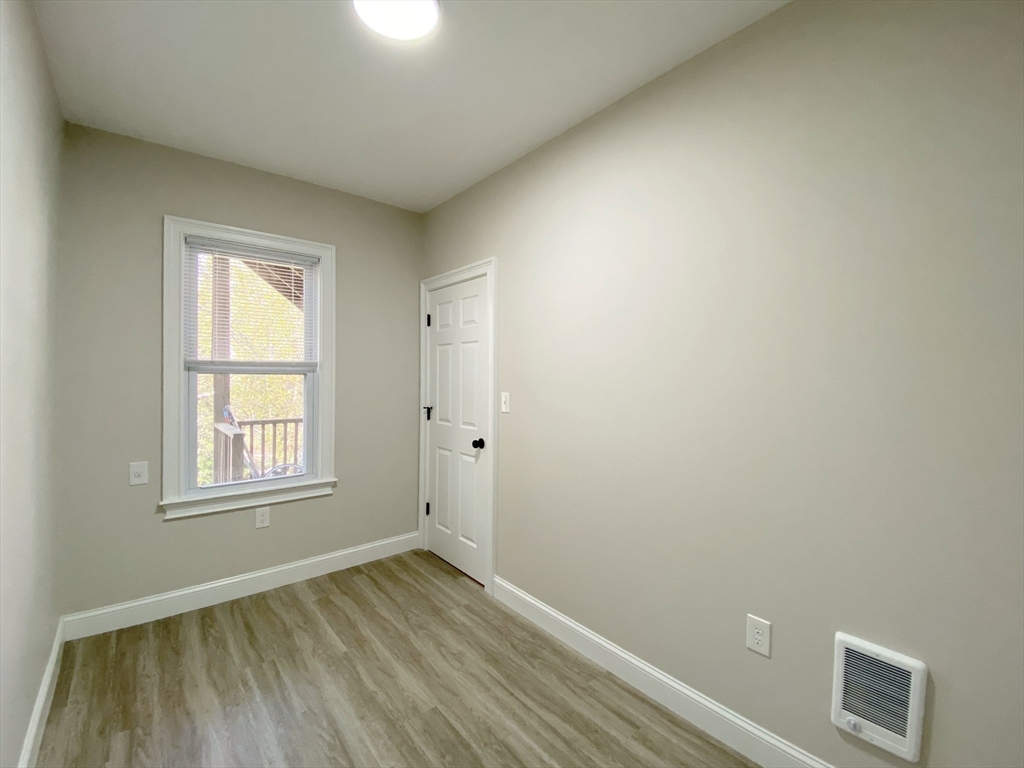 124 Trenton St, Eagle Hill