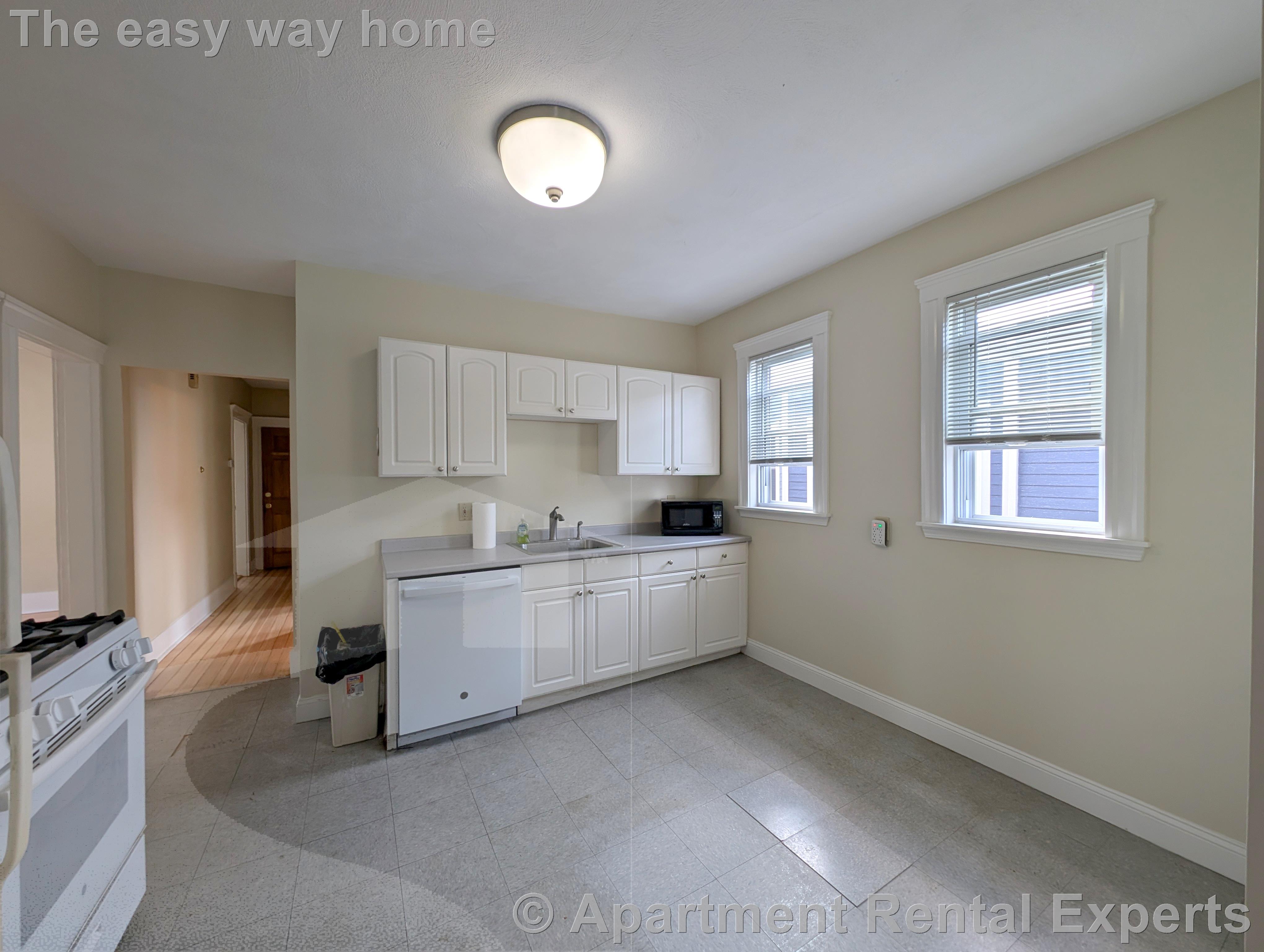 79 Conwell Ave, Tufts