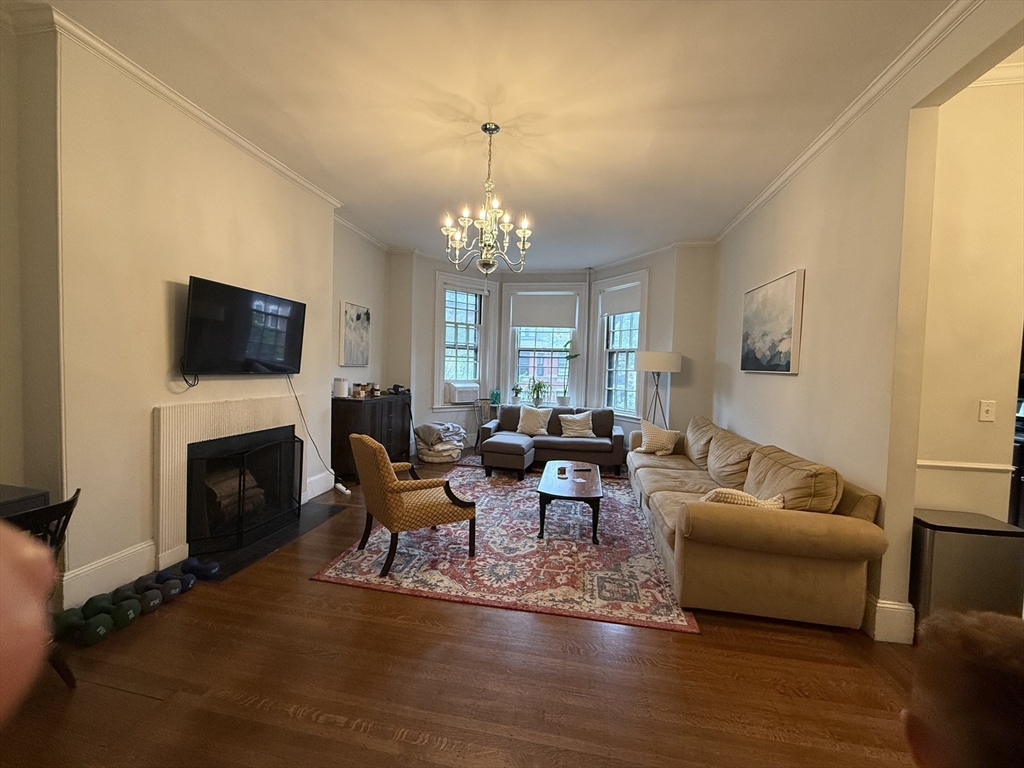 236 Marlborough St, Back Bay