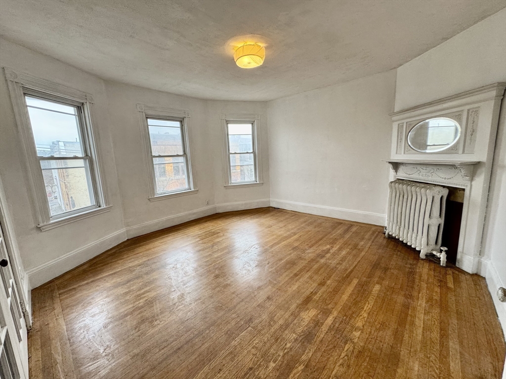 58 Aspinwall Ave, Coolidge Corner