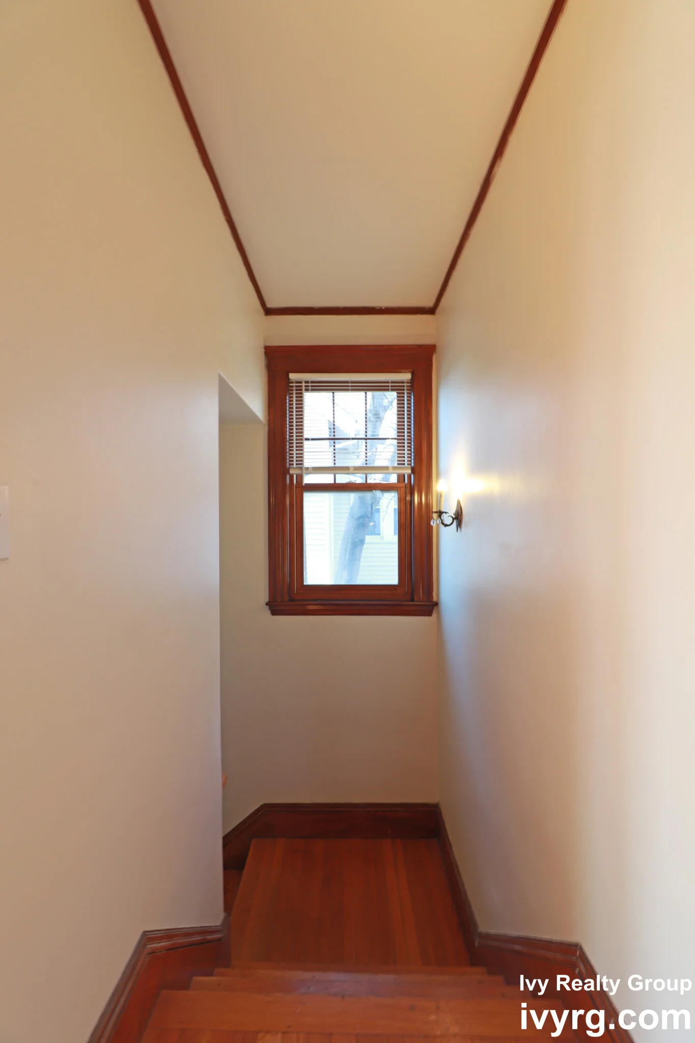 394 Mount Auburn St, East Watertown