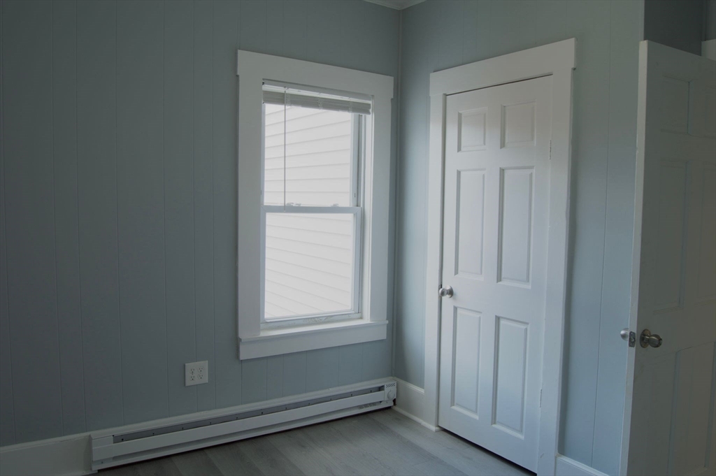 105 Clarendon St, Fitchburg