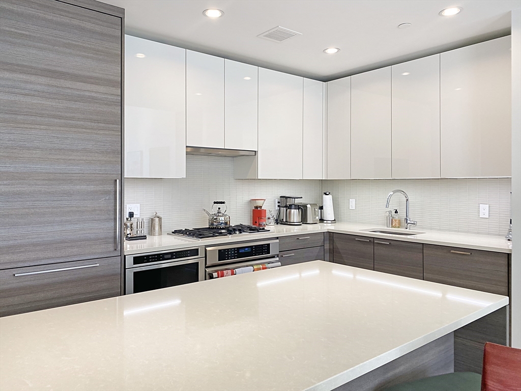 1 Franklin St, Midtown