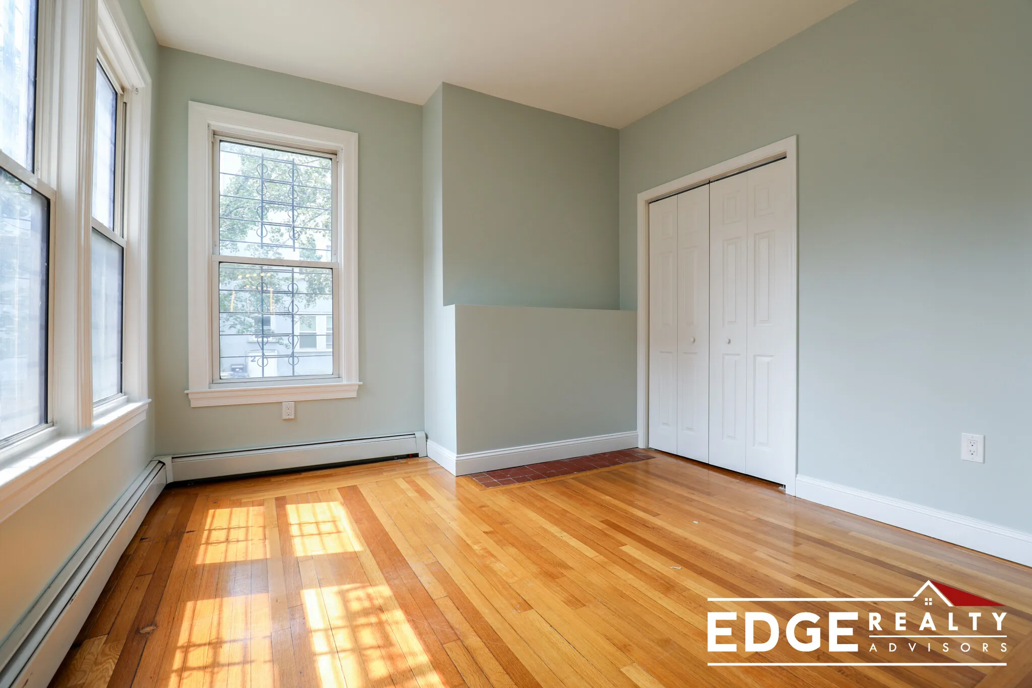 1526 Commonwealth Ave, Brighton