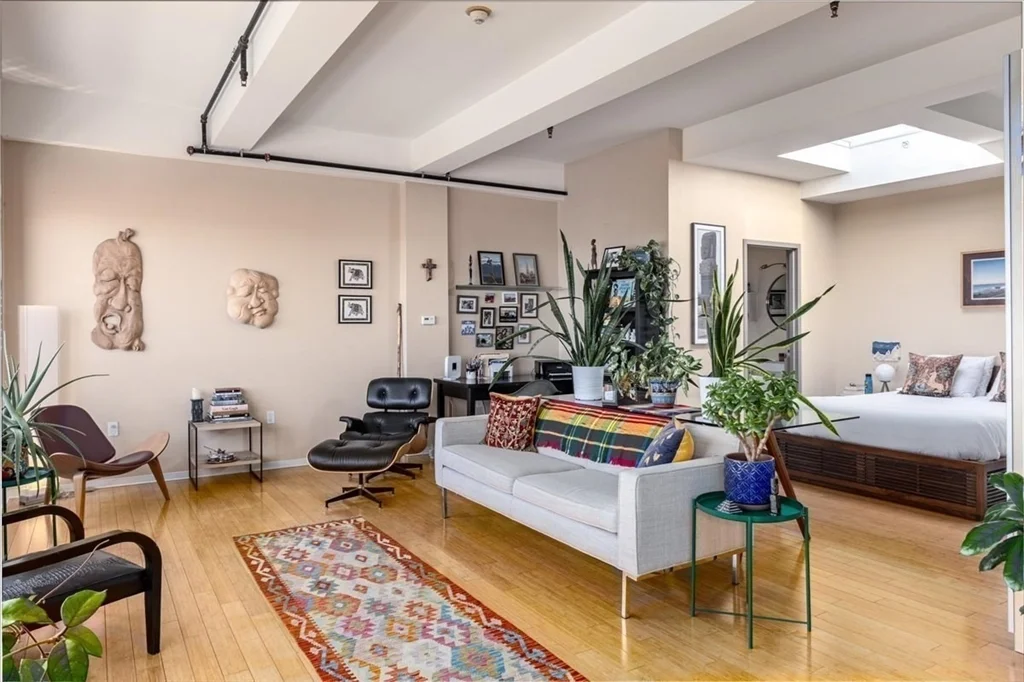 156 Porter St, East Boston