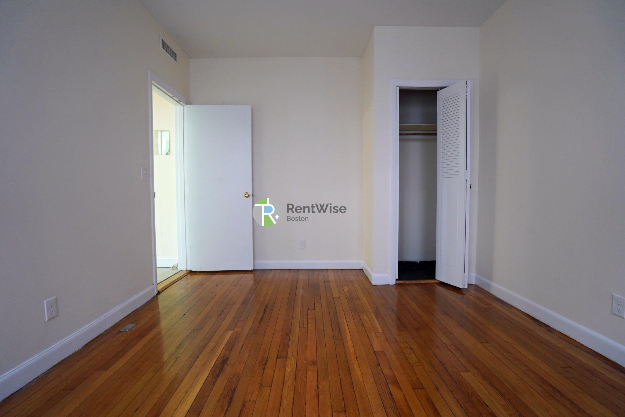 1137 Commonwealth Ave, Brighton