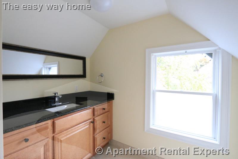 29 Elmwood St, Davis Square