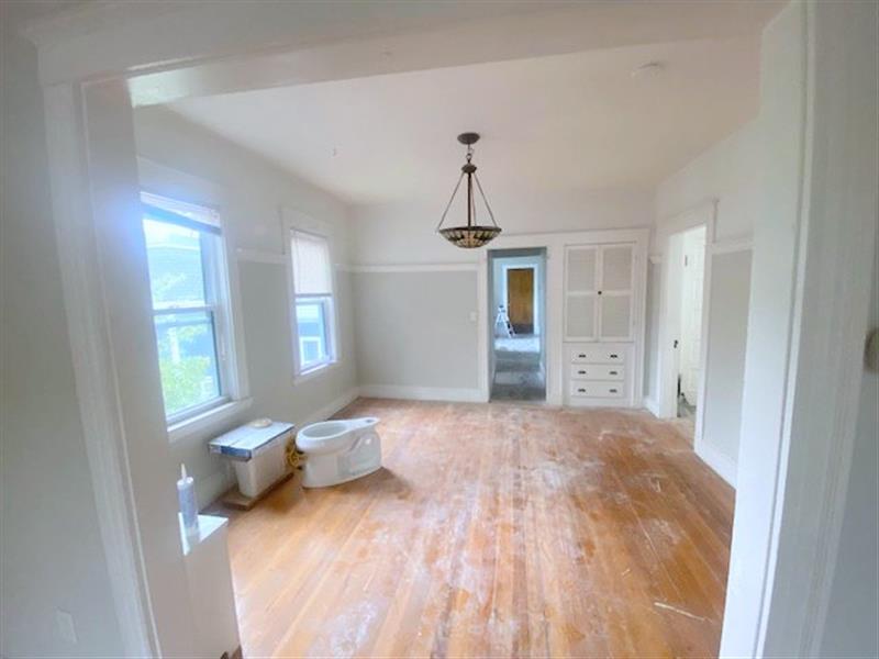 2 Drummond Pl, North Cambridge