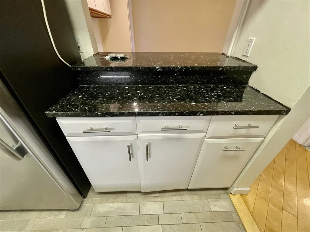 1643 Cambridge St, Mid-Cambridge