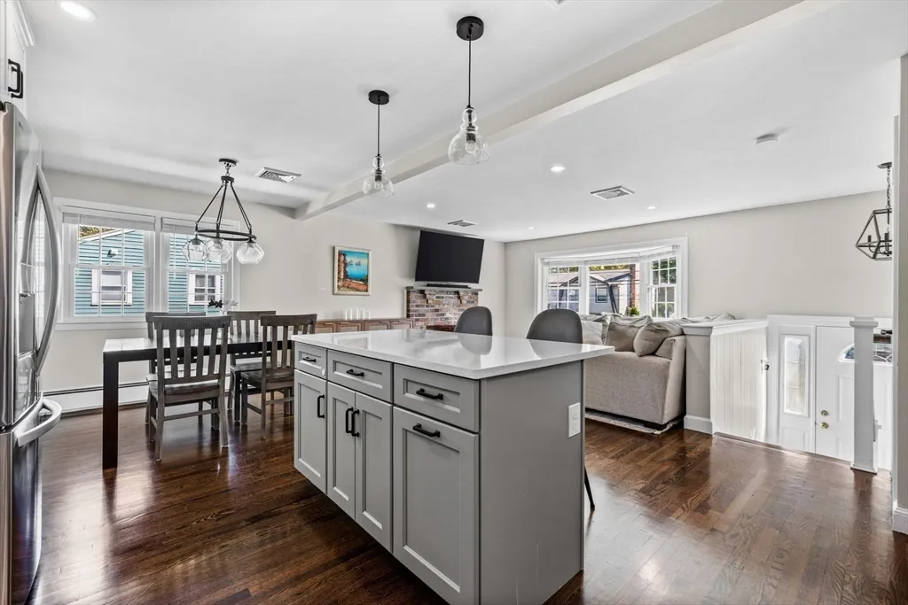 193 Bonham Rd, Dedham