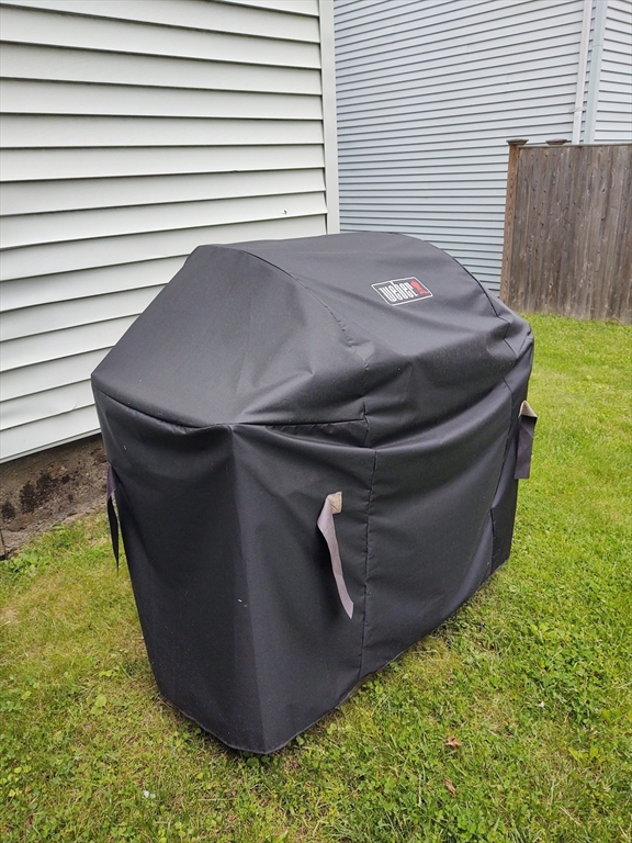 20 Fay Ct, Marlborough