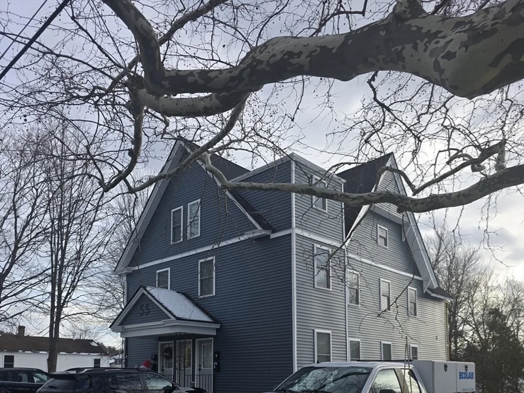 55 Burrage Ave, Leominster